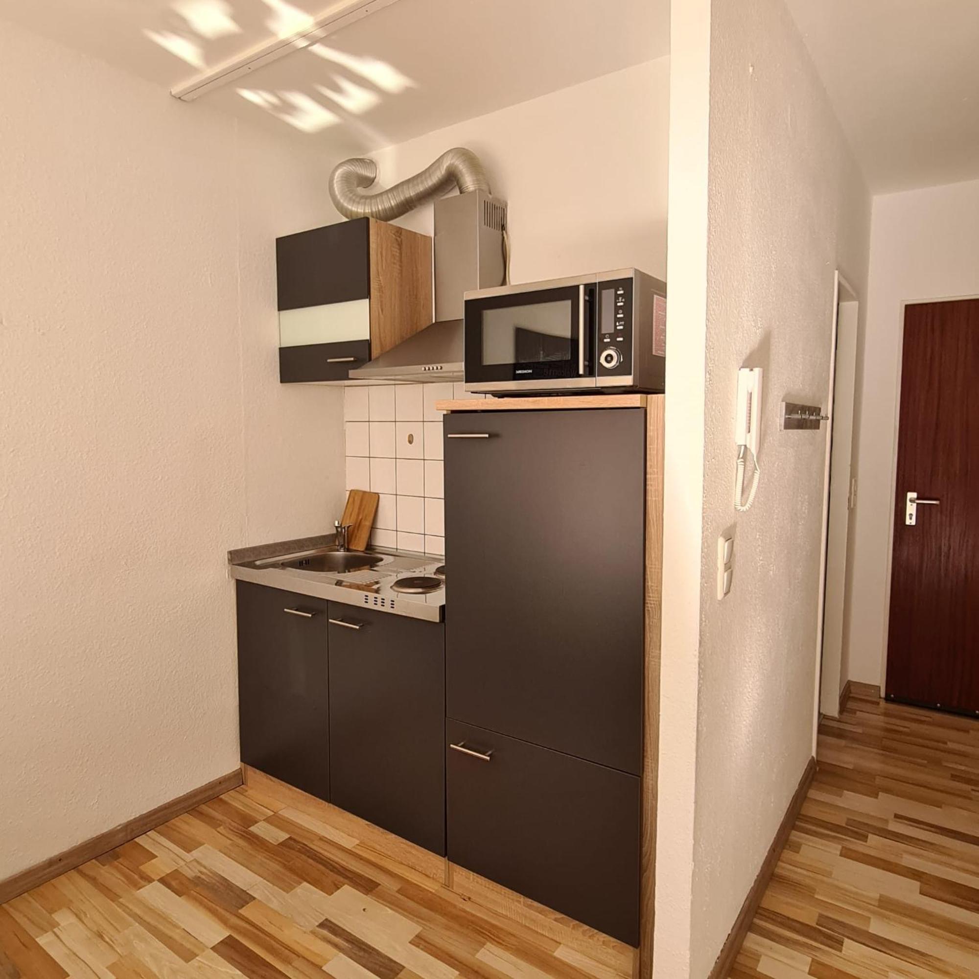 Zentrales Apartment Mit Balkon Und Parkplatz Trier Exterior foto